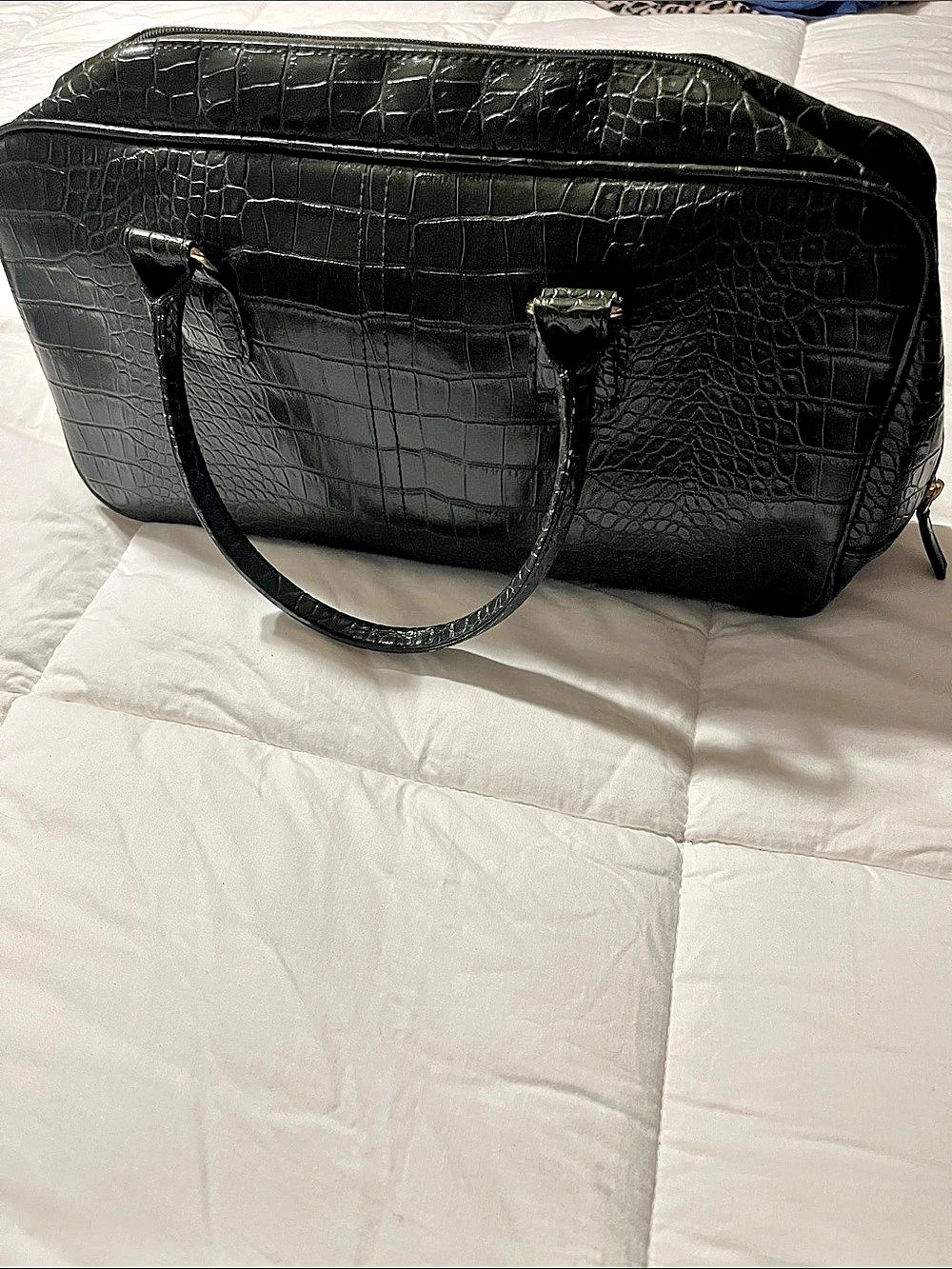Estée Lauder Black Crocodile Bag - Picture 1 of 4